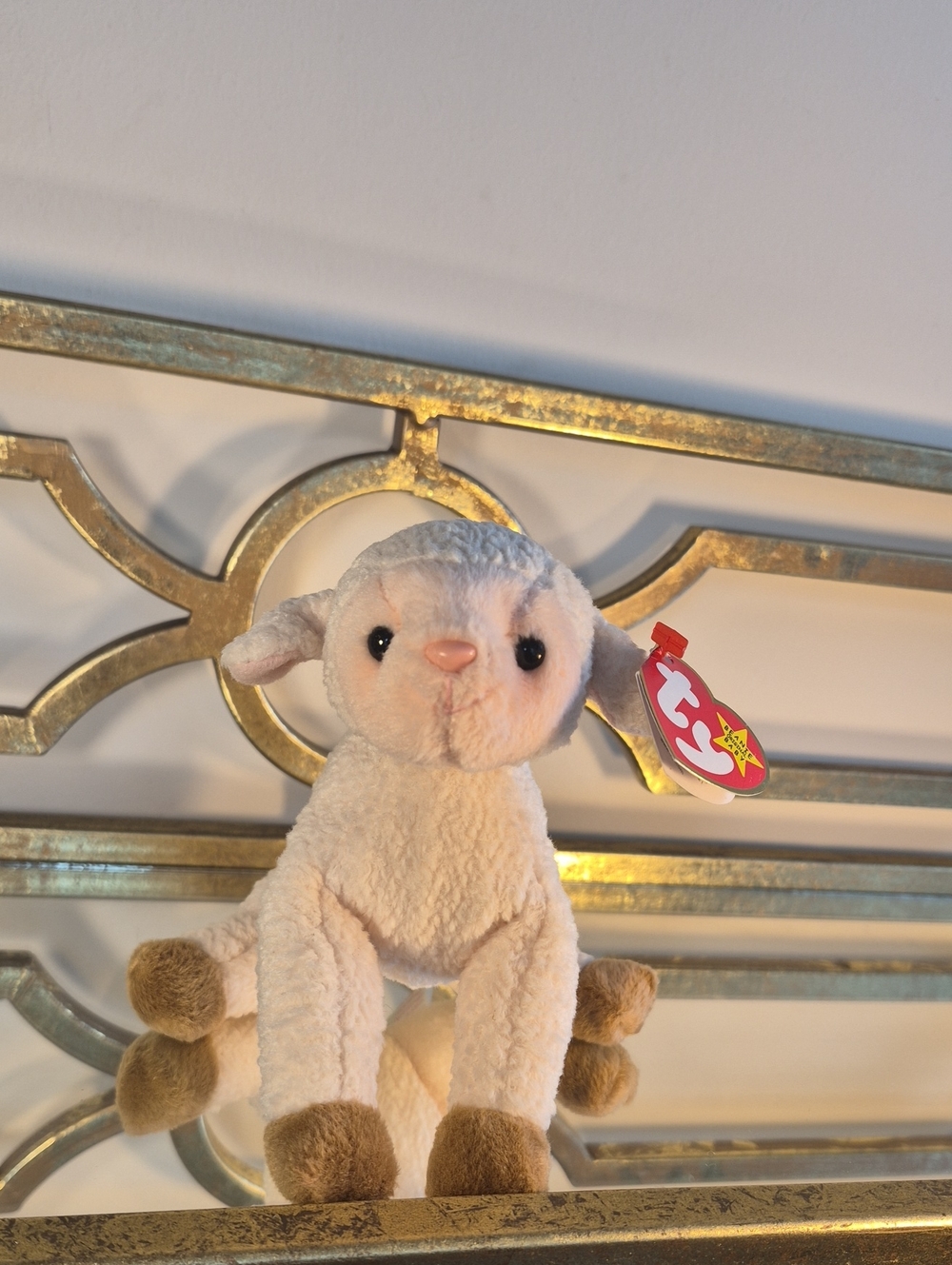 Ty Original Beanie Baby Ewey the Lamb 1999, 6", Cream.